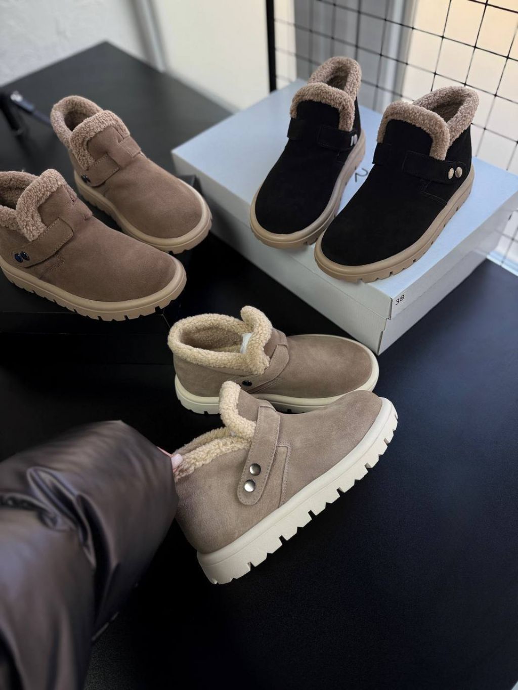 Жіночі утеплені черевички МАМБО Beige