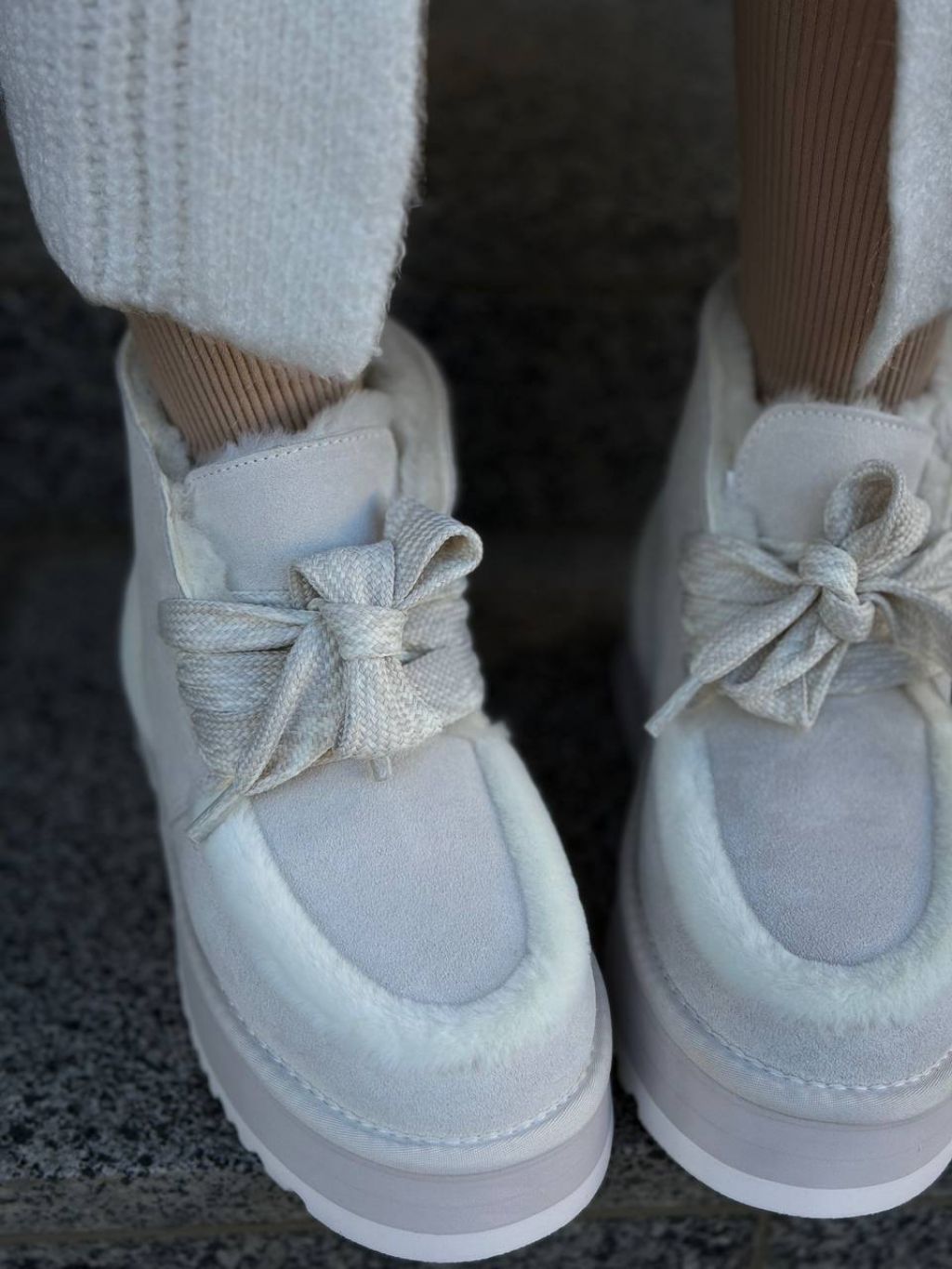 Жіночі утеплені черевички ЗЕЙБЕК Білі