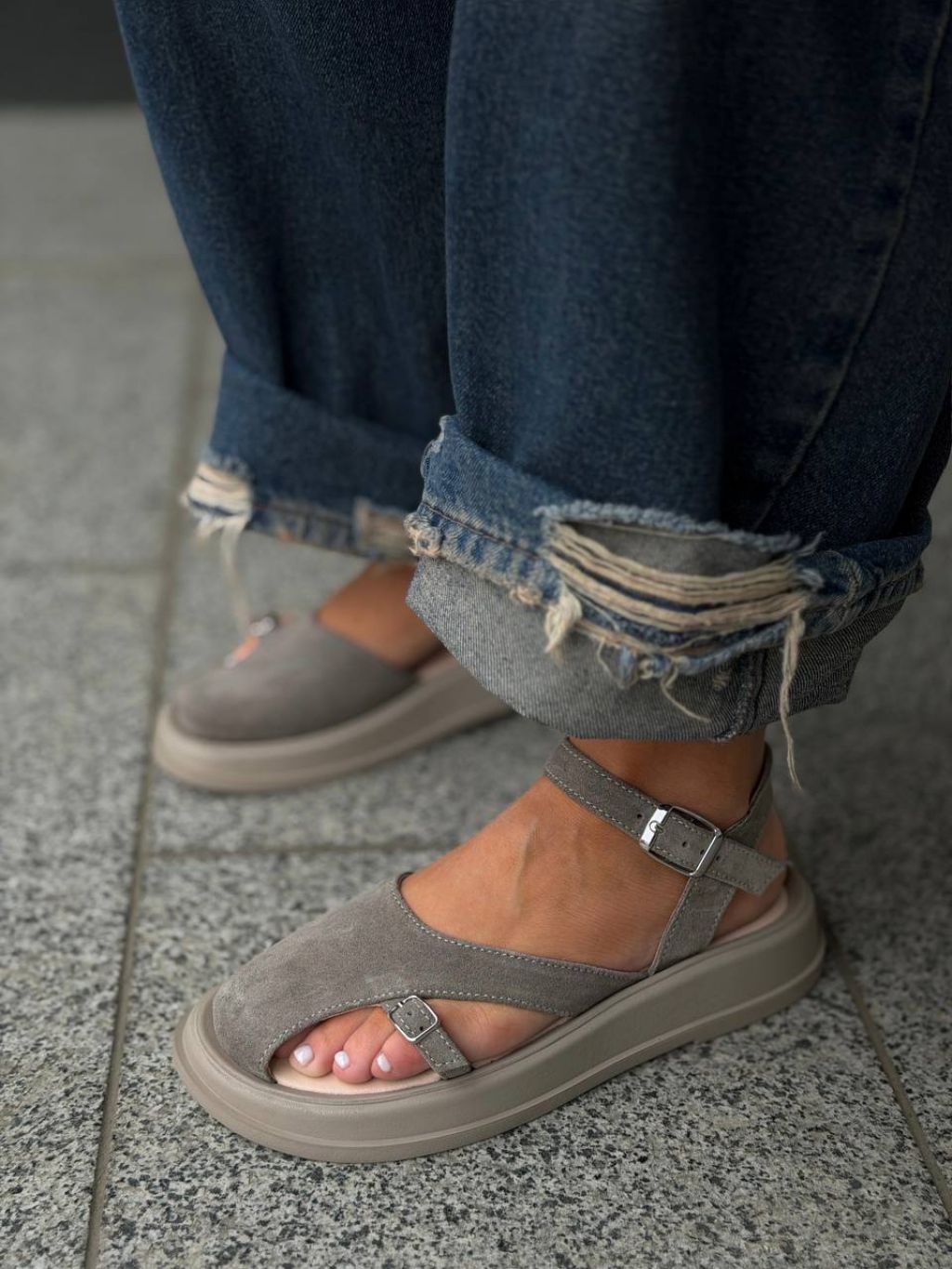 Жіночі босоніжки на низькій підошві ВОРЗ Beige