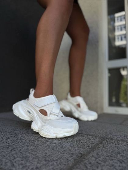 Жіноче взуття на літо