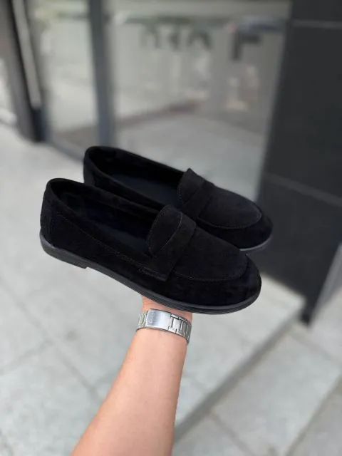 Жіночі замшеві лофери на низькій підошві Етно Black