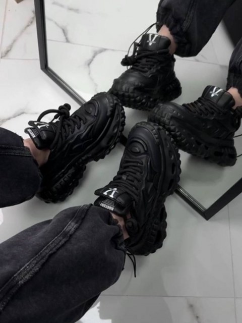 Жіночі кросівки на масивній підошві КРАКЕН Black