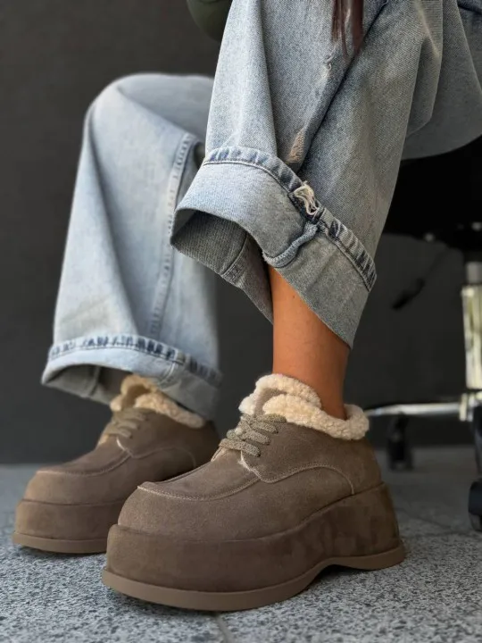Жіночі черевички на високій підошві КЕПР Beige