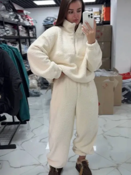 Жіночий утеплений костюм ОРВЕЛ White Жіночий утеплений костюм ОРВЕЛ White