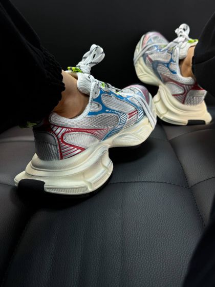 Жіночі кросівки на масивнній підошві з декоративними шнурівками Фрогси Кольоровий (молочна підошва) Жіночі кросівки на масивнній підошві з декоративними шнурівками Фрогси Кольоровий (молочна підошва)