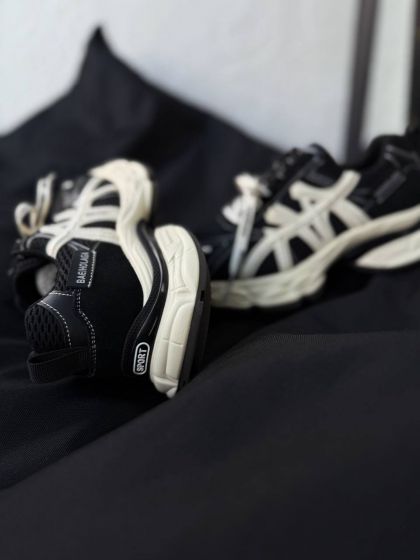 Жіночі кросівки з декотивною сіткою Шуст Black