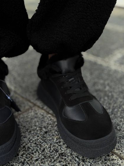 Жіночі утеплені кеди зі шнурівками Клерк Black