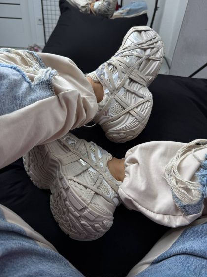 Жіночі кросівки на масивнній підошві Благер Beige