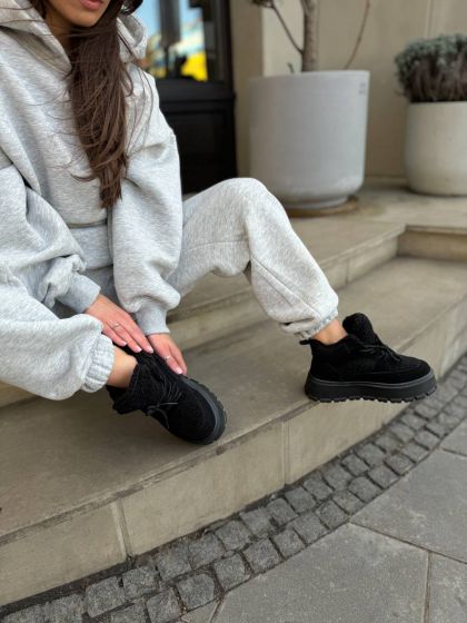 Жіночі утеплені кросівки з шнурівками Снікерс Black
