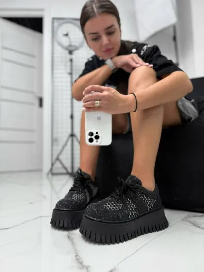 Жіночі кросівки на високій підошві з сіткою Лафт Black