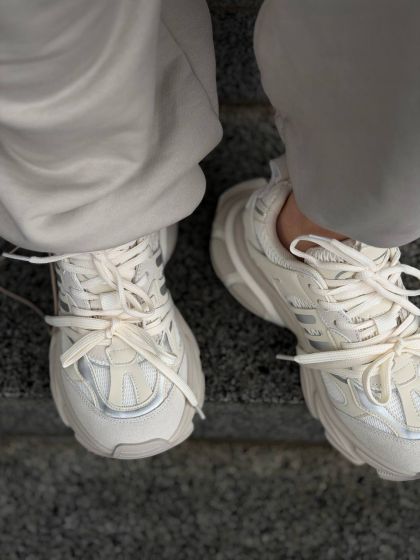 Жіночі кросівки на масивній підошві МЕНС White
