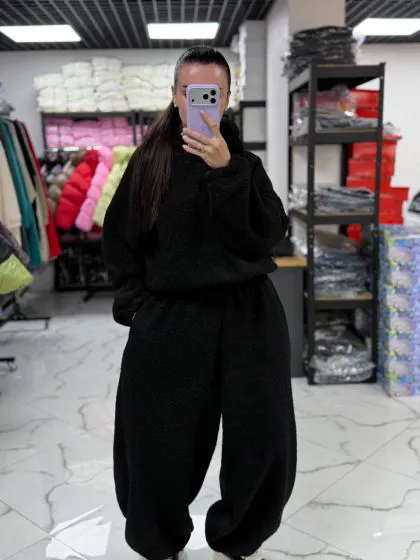 Чорний утеплений жіночий костюм Комі Black